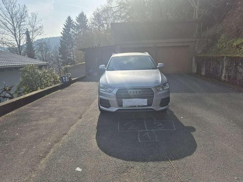 Gebraucht Audi Q3 Design 184 PS (135 kW) 2016 Silber SUV
