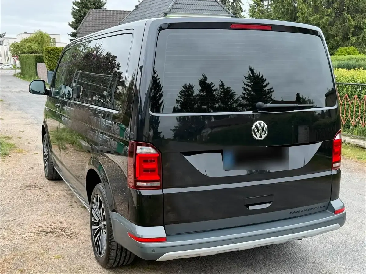 Gebraucht VW Multivan PanAmericana 204 PS (150 kW) 2017 Schwarz Van / Kleinbus