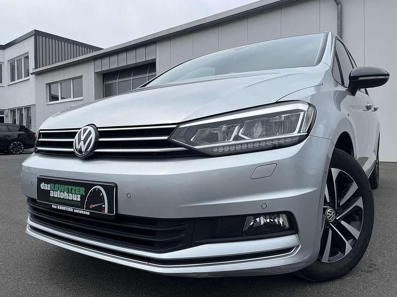 Silber Gebraucht 2019 VW Touran Van / Kleinbus | 21.860 € (Guter Preis) - Bild 1/4