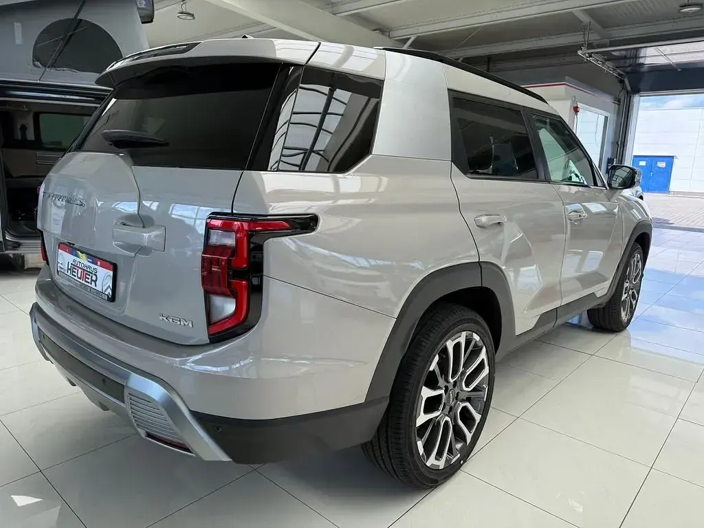 Neu KGM Torres 163 PS (119 kW) 2026 Beige SUV