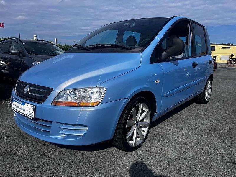 Gebraucht Fiat Multipla Dynamic 103 PS (75 kW) 2005 Blau Van / Kleinbus