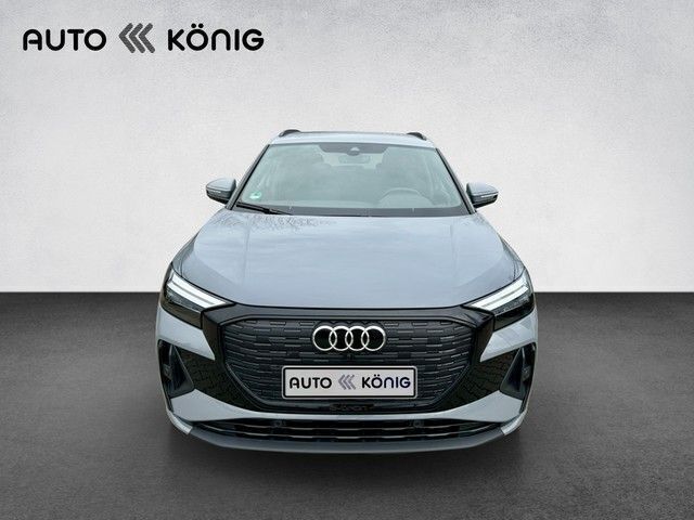 Grau Gebraucht 2023 Audi Q4 e-tron Sport SUV | 35.490 € (Fairer Preis) - Bild 1/4