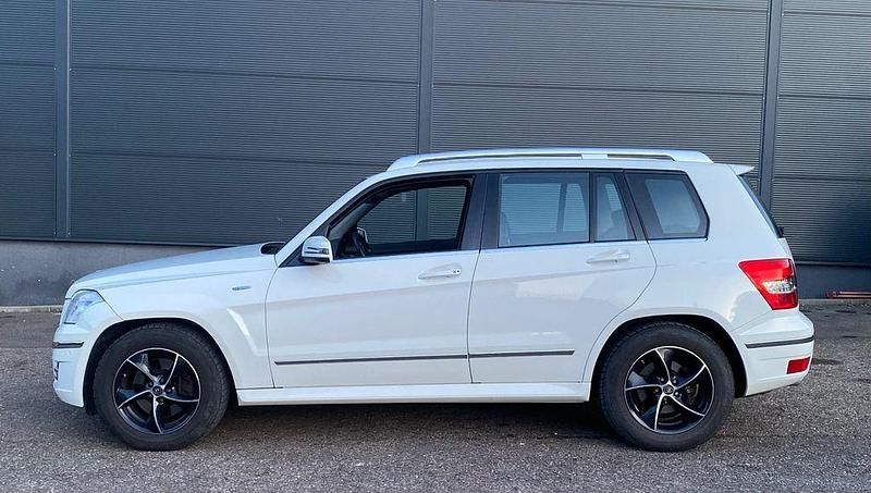 Gebraucht Mercedes GLK250 204 PS (150 kW) 2011 Weiß SUV