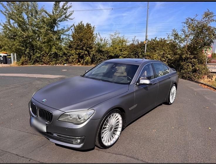 Gebraucht 2013 BMW 750 Limousine | 14.799 € (Superpreis) - Bild 1/4