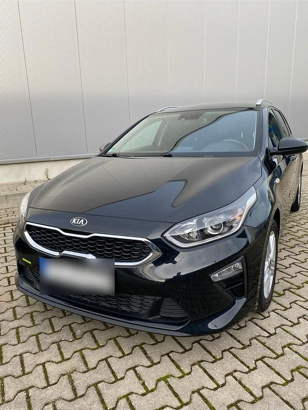 Gebraucht Kia Ceed 115 PS (84 kW) 2019 Schwarz Kleinwagen