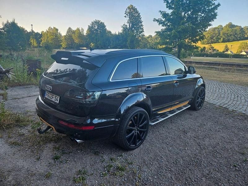 Schwarz Gebraucht 2007 Audi Q7 Ambiente SUV | 8.000 € (Guter Preis) - Bild 1/4