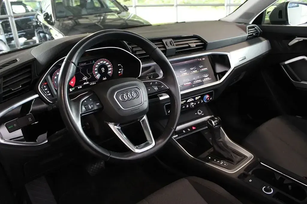 Gebraucht Audi Q3 150 PS (110 kW) 2019 Grau SUV