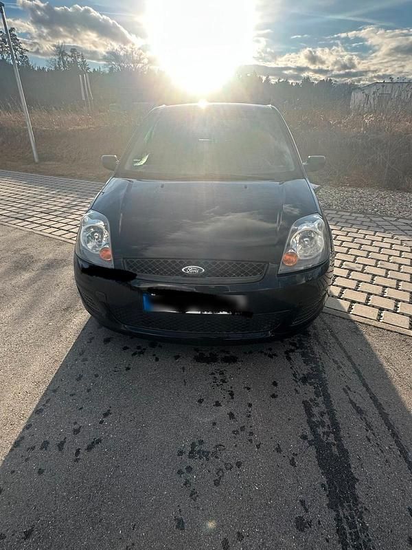 Gebraucht Ford Fiesta 68 PS (50 kW) 2007 Kleinwagen
