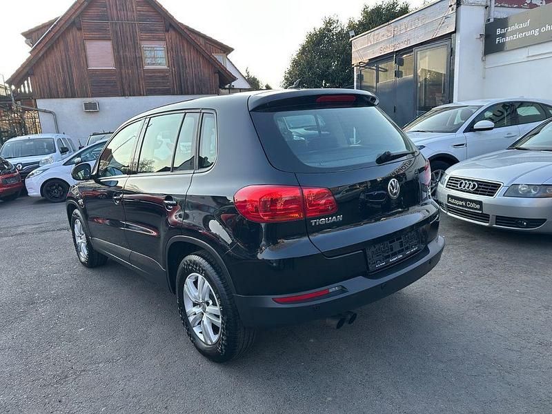 Gebraucht VW Tiguan Trendline 122 PS (89 kW) 2014 Schwarz SUV