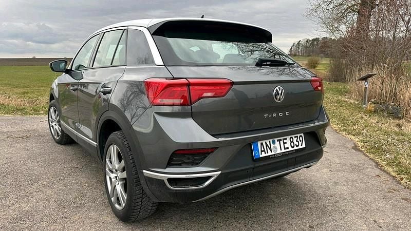 Gebraucht VW T-Roc 150 PS (110 kW) 2019 Grau SUV