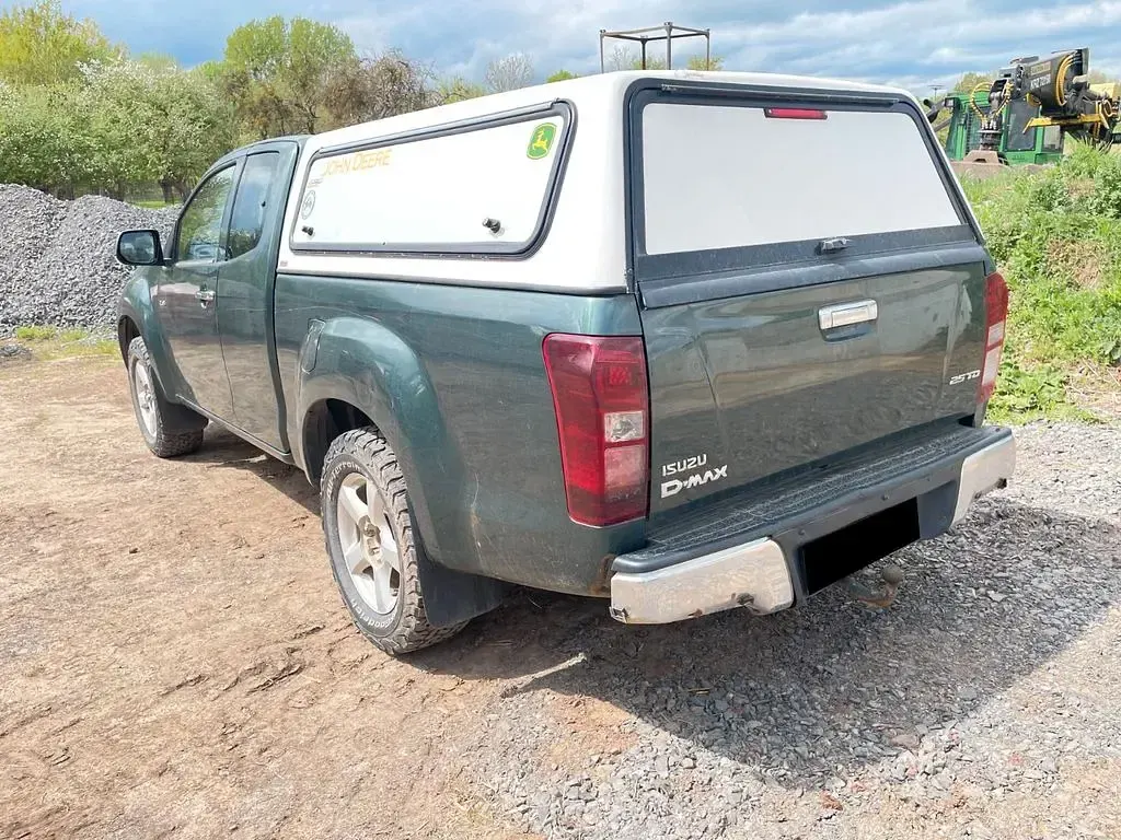 Second-hand Isuzu D-Max 163 CP (119 kW) 2016 SUV