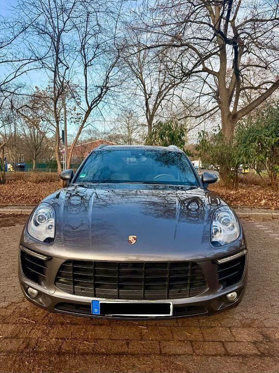 Grau Gebraucht 2014 Porsche Macan S SUV | 31.500 € (Etwas zu teuer) - Bild 1/4