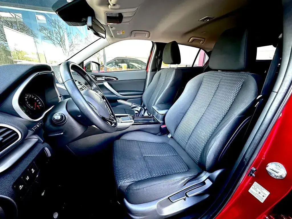 Gebraucht Mitsubishi Eclipse Cross 163 PS (119 kW) 2020 Dynamik rot (d) SUV