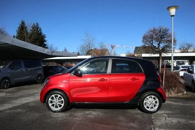Second-hand Smart ForFour Passion 90 CP (66 kW) 2017 Roșu Hatchback