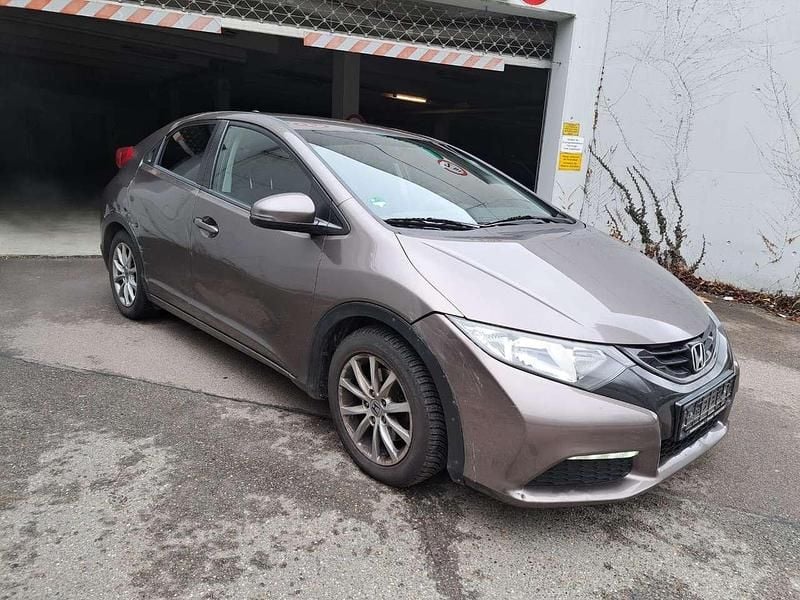 Gebraucht Honda Civic Comfort 141 PS (103 kW) 2013 Urban titanium m. Kleinwagen