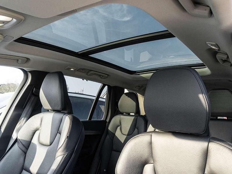 Gebraucht Volvo XC90 Plus 235 PS (172 kW) 2023 Blau SUV