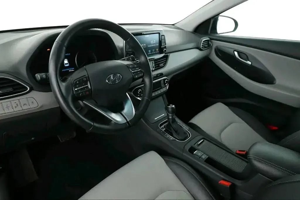 Gebraucht Hyundai i30 Premium 140 PS (102 kW) 2018 Schwarz Kombi