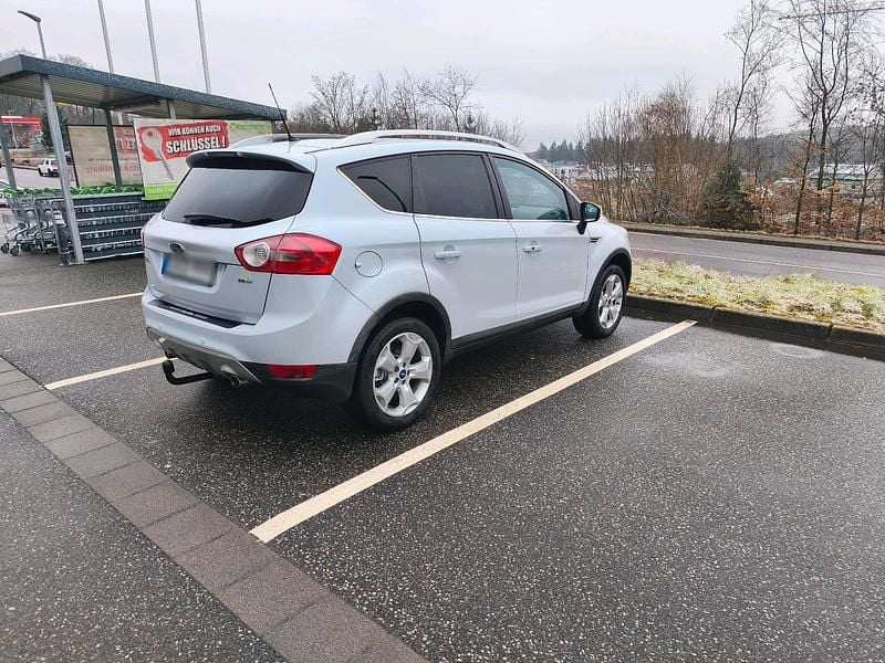 Gebraucht Ford Kuga 136 PS (100 kW) 2008 Weiß SUV