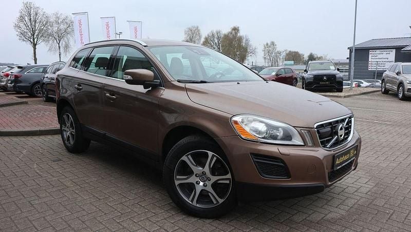 Gebraucht Volvo XC60 Summum 163 PS (119 kW) 2012 Braun SUV
