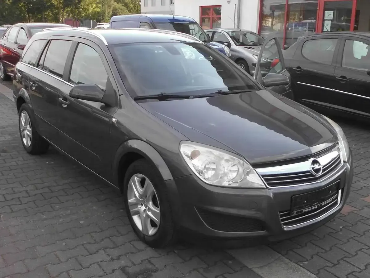 Gebraucht Opel Astra Sport 116 PS (85 kW) 2008 Grau Kombi