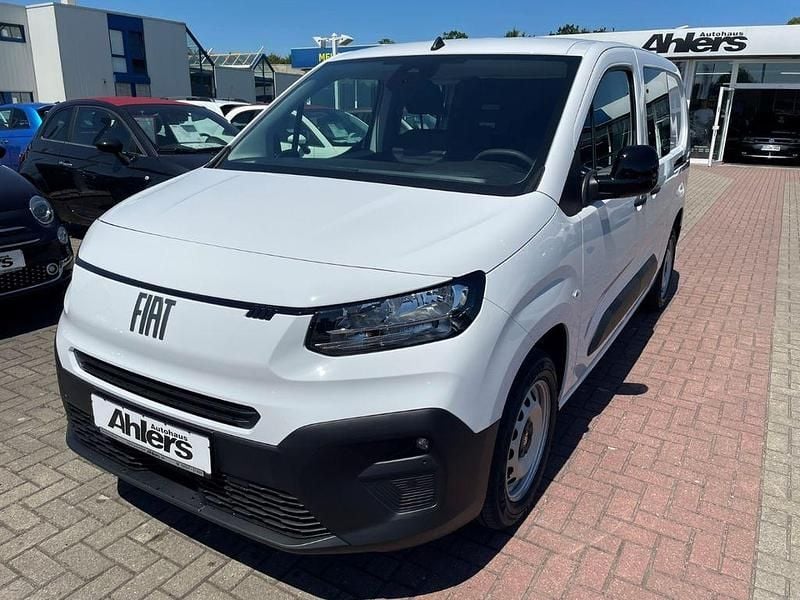 Neu Fiat Doblò 102 PS (75 kW) 2026 Weiss Van / Kleinbus