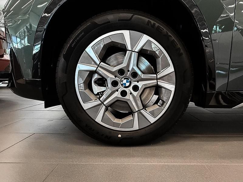 Ny BMW iX1 xLine 230 kW (313 HK) 2026 Grön SUV