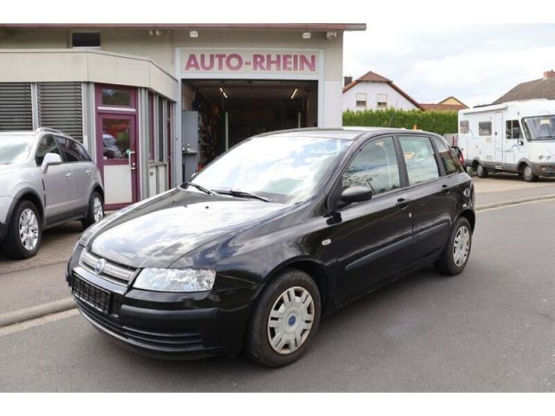 Schwarz Gebraucht 2006 Fiat Stilo Kombi | 2.985 € (Teuer) - Bild 1/4