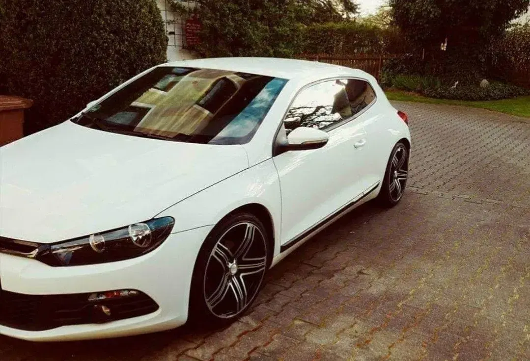 Gebraucht VW Scirocco 122 PS (89 kW) 2009 Weiß Coupé