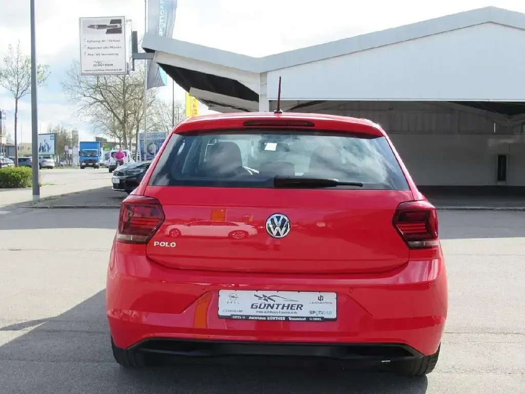 Gebraucht VW Polo Comfortline 95 PS (69 kW) 2019 Rot Kleinwagen