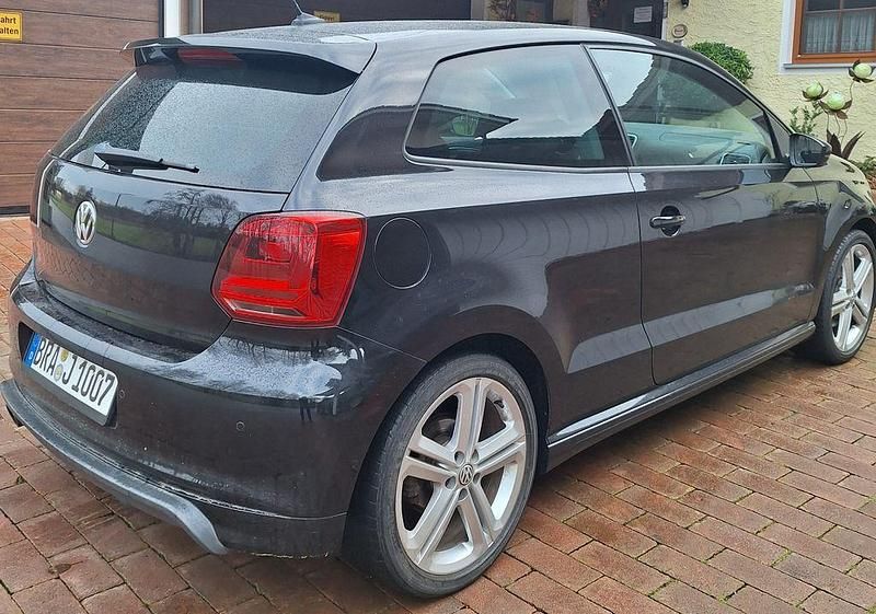 Gebraucht VW Polo Highline 110 PS (80 kW) 2015 Schwarz Kleinwagen