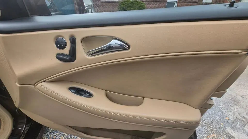 Gebraucht Mercedes CLS63 AMG AMG 514 PS (378 kW) 2008 Braun Limousine