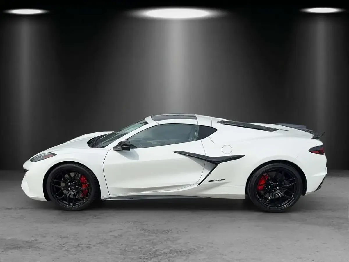 Gebraucht Corvette Z06 680 PS (500 kW) 2024 Arctic white Coupé