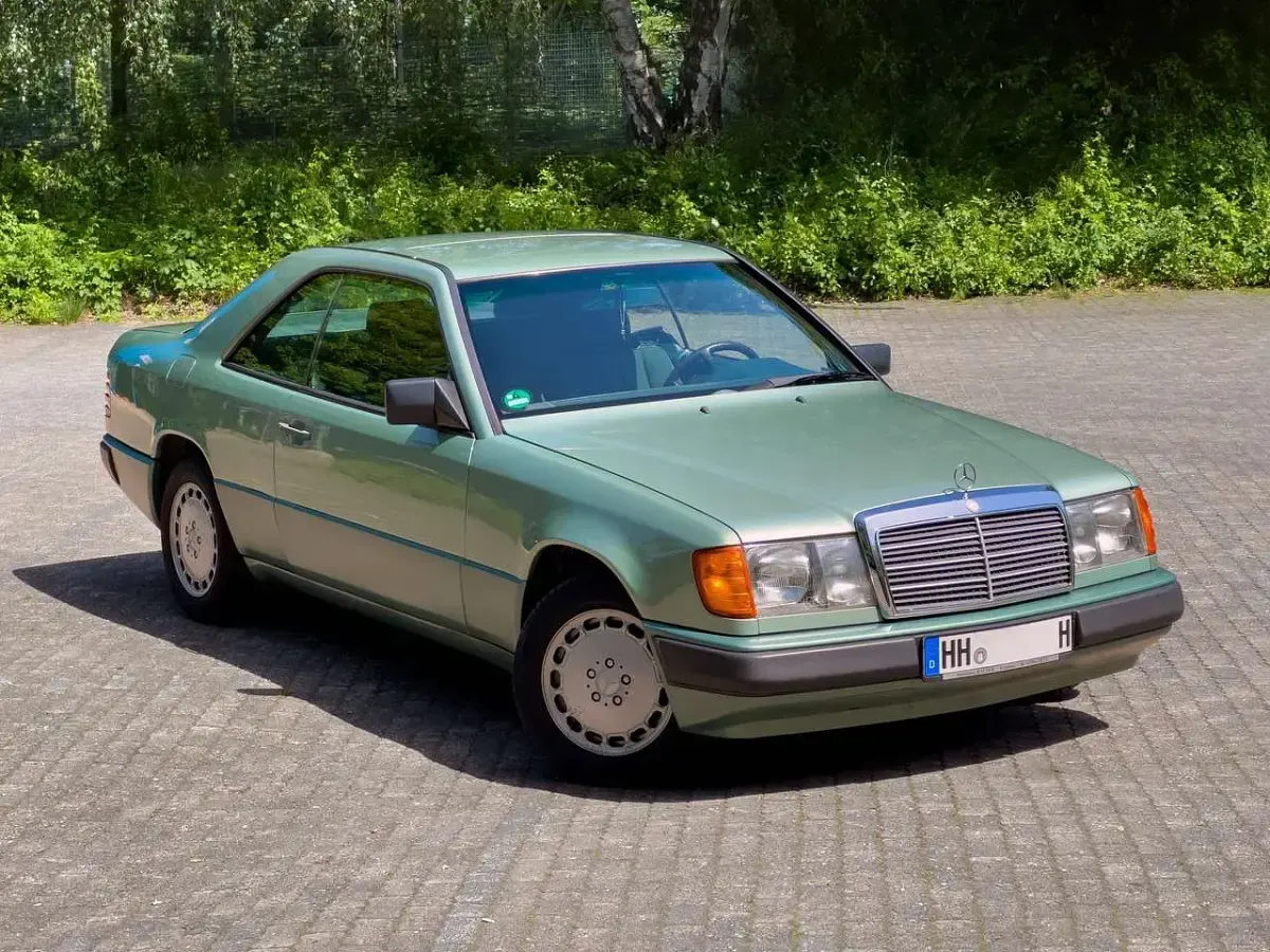 Gebraucht Mercedes 230 132 PS (97 kW) 1988 Grün Coupé