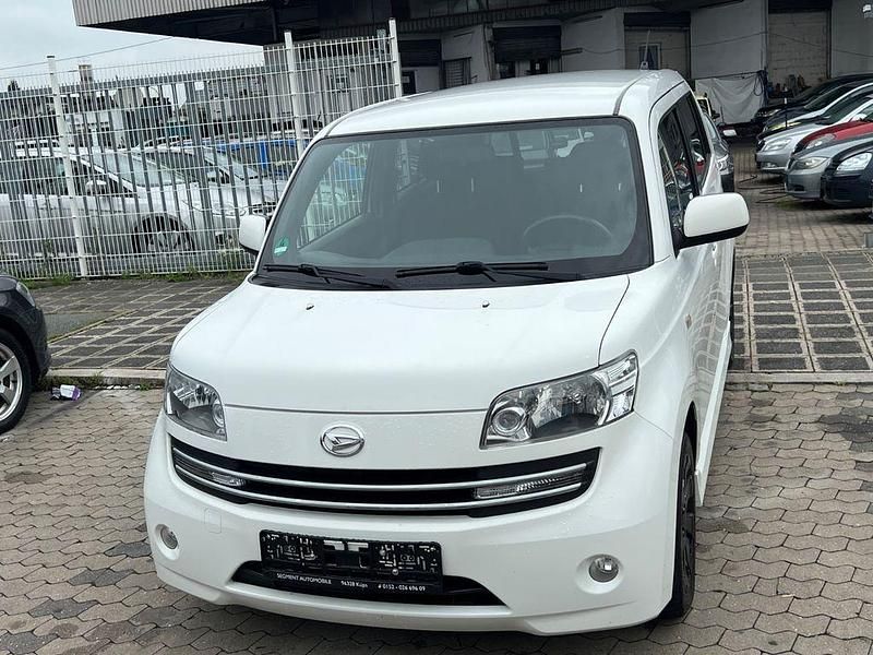 Weiß Gebraucht 2008 Daihatsu Materia Van / Kleinbus | 1.999 € - Bild 1/4