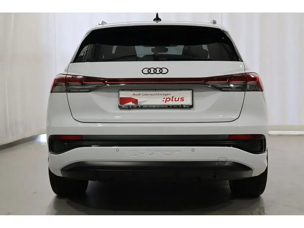 Gebraucht Audi Q4 e-tron Comfort 125 kW (170 PS) 2023 Weiß SUV