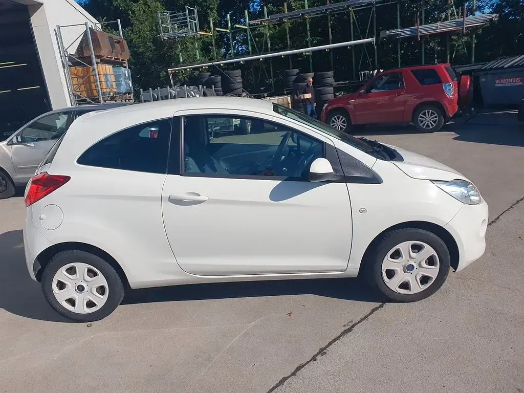 Gebraucht Ford Ka Champions Edition 69 PS (50 kW) 2012 Weiß Kleinwagen