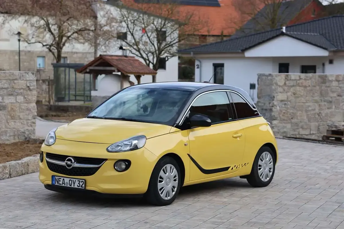 Second-hand Opel Adam Jam 87 CP (63 kW) 2016 Galben Hatchback