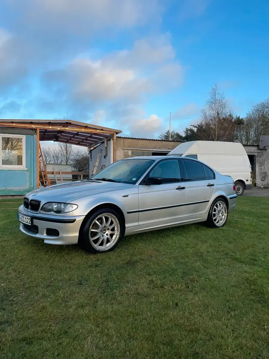 Gebraucht BMW 316 116 PS (85 kW) 2003 Silber Limousine