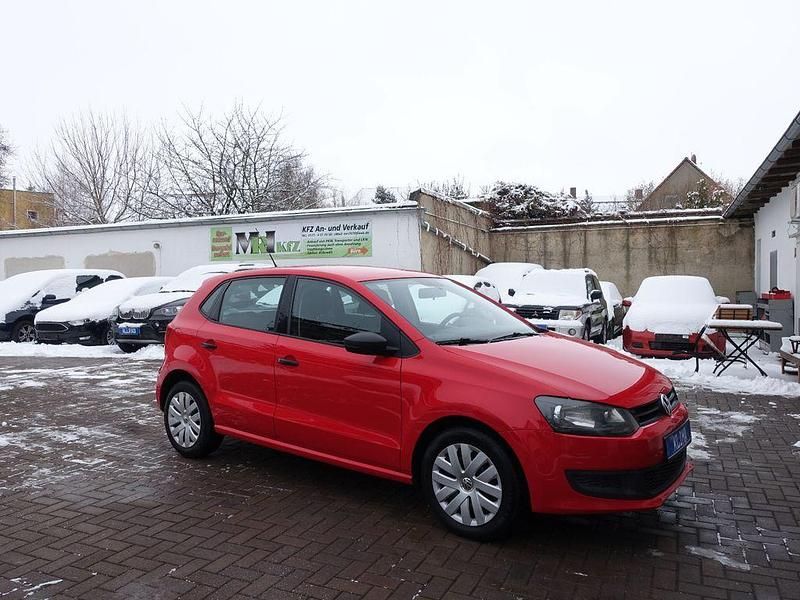 Rot Gebraucht 2011 VW Polo Trendline Limousine | 2.450 € (Superpreis) - Bild 1/4