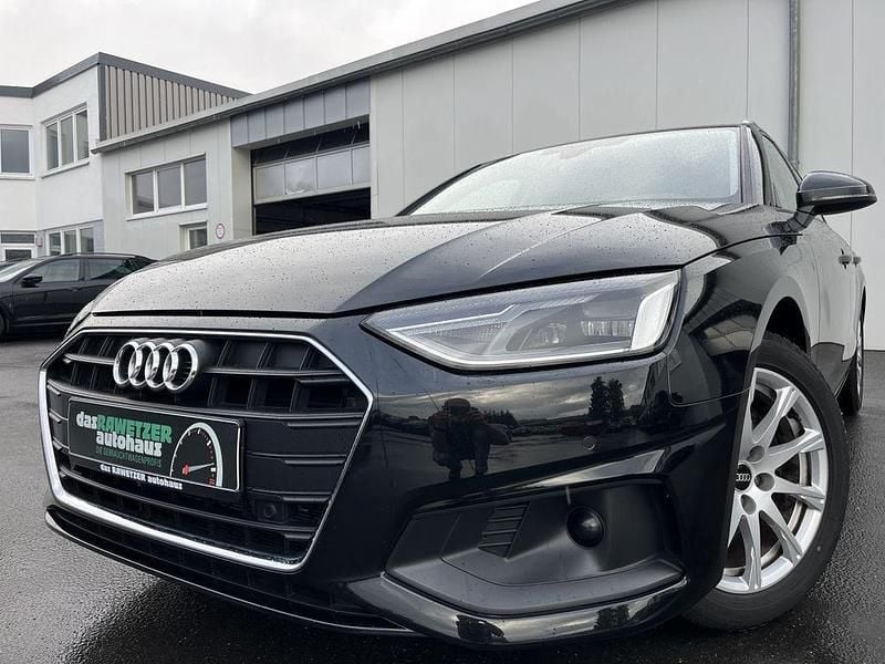 Mythosschwarz Gebraucht 2023 Audi A4 Kombi | 29.460 € (Guter Preis) - Bild 1/4
