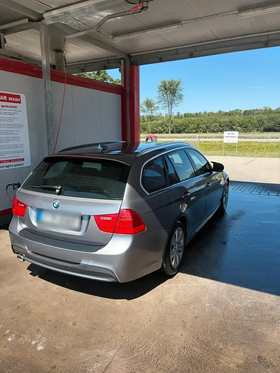 Gebraucht BMW 318 M Sport 142 PS (104 kW) 2011 Grau Kombi