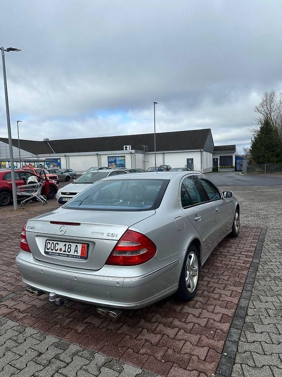Gebraucht Mercedes E320 Classic 224 PS (164 kW) 2004 Grau Limousine