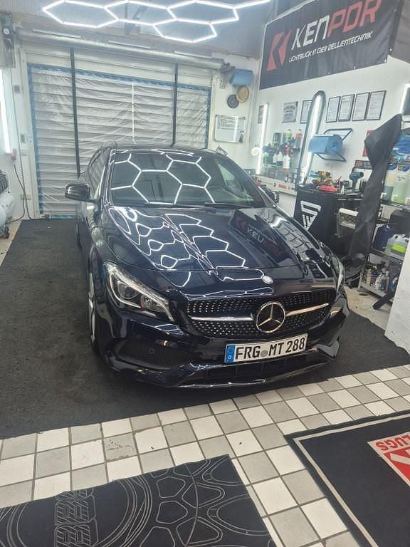 Gebraucht Mercedes CLA220 Shooting Brake Edition 177 PS (130 kW) 2017 Blau Kombi