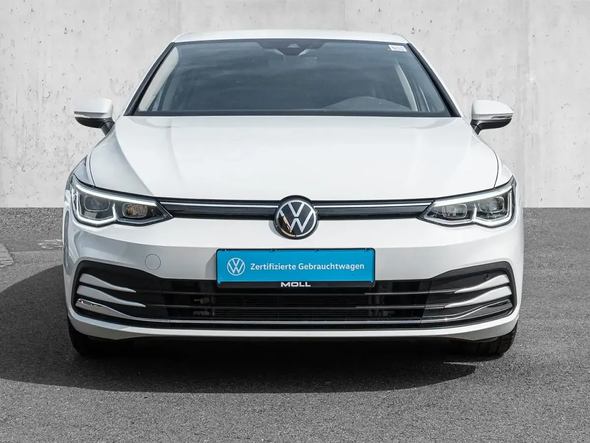 Gebraucht VW Golf VIII Move 150 PS (110 kW) 2023 Pure white Limousine