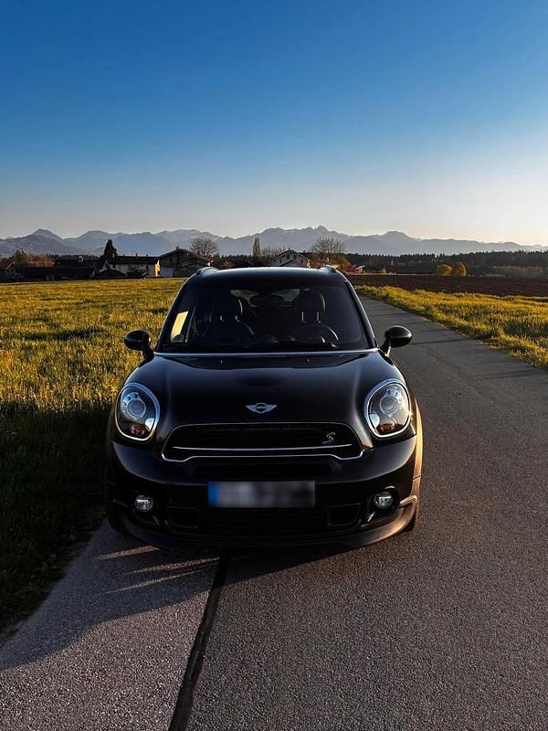 Second-hand Mini Cooper SD 143 CP (105 kW) 2015 Negru Hatchback