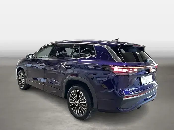 Używany VW Tayron Elegance 150 KM (110 kW) 2025 Purpurowy SUV