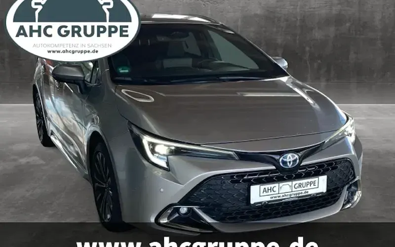 Nowe Toyota Corolla 196 KM (144 kW) 2025 Srebrny Kombi