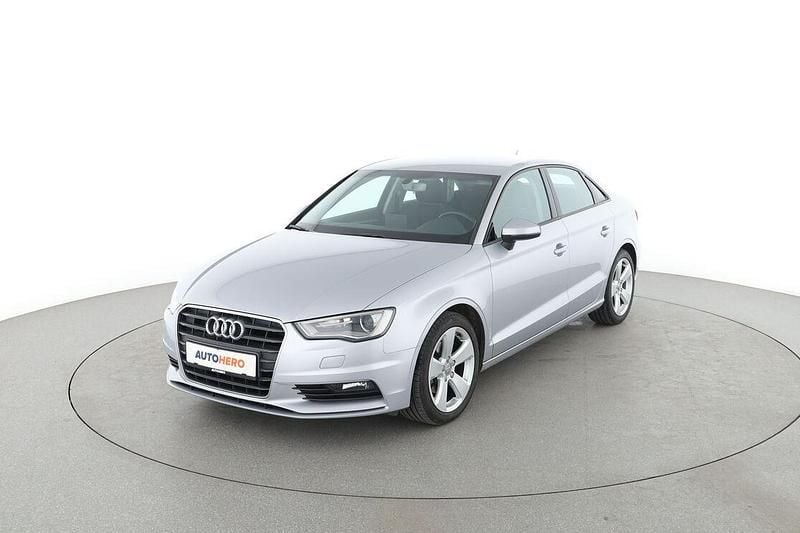 Grau Gebraucht 2015 Audi A3 Ambition Limousine | 14.810 € (Fairer Preis) - Bild 1/3