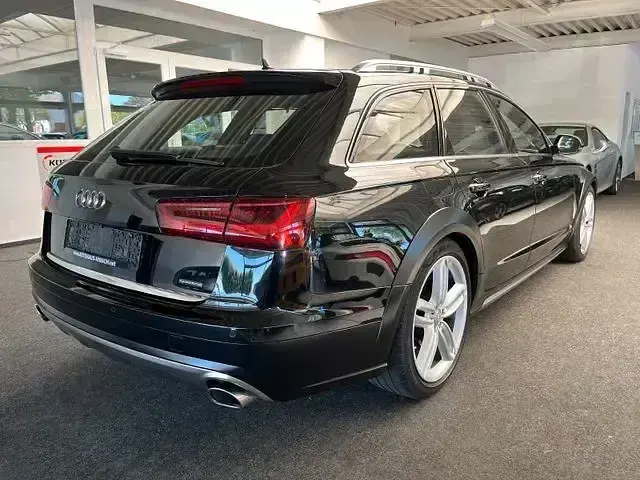 Gebraucht Audi A6 Allroad Ambiente 320 PS (235 kW) 2017 Schwarz Kombi