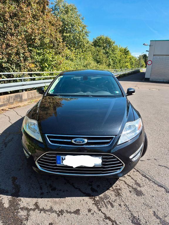 Gebraucht Ford Mondeo Titanium 163 PS (119 kW) 2013 Schwarz Limousine